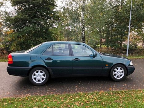 Mercedes-Benz C-klasse - 180 Esprit - 1