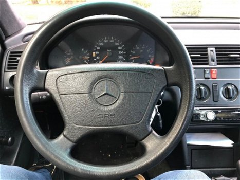 Mercedes-Benz C-klasse - 180 Esprit - 1