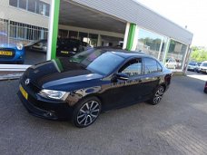 Volkswagen Jetta - 2.0 TDI Highline AUTOMAAT LEER