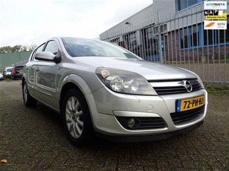 Opel Astra - 1.6 Cosmo AUTOMAAT - 1