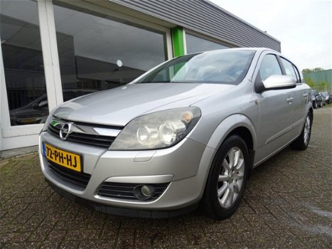 Opel Astra - 1.6 Cosmo AUTOMAAT - 1