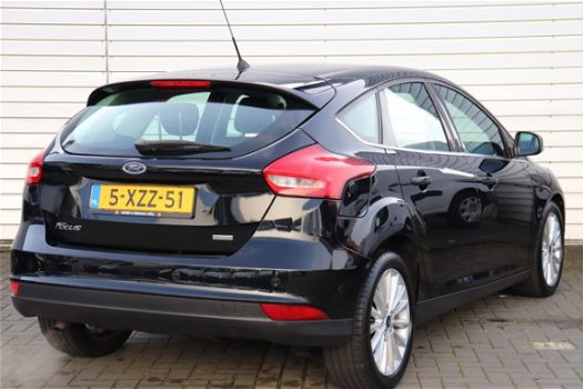 Ford Focus - 126pk First Edition (17