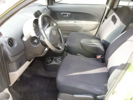 Daihatsu Sirion 2 - 1.3-16V Comfort Nieuwe koppeling, Apk tot 05-07-2020 - 1