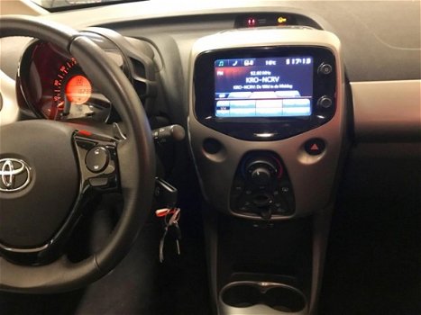 Toyota Aygo - 1.0 VVT-i x-play Automaat, Airco - 1