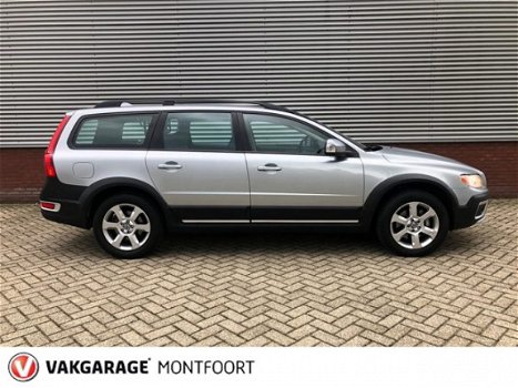 Volvo XC70 - 2.4 D5 Momentum 2009 Automaat, Lederen Bekleding, Trekhaak, Elektrische achterklep - 1