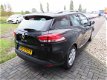 Renault Clio Estate - 1.5 dCi ECO Expression Navi Airco PDC Bluetooth Cruise - 1 - Thumbnail