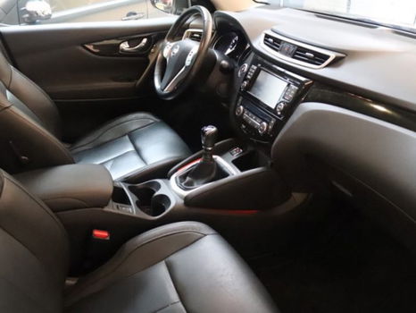 Nissan Qashqai - 1.6 Tekna/Clima/Navi/Panoramadak/Leder/LED/1500 KG Trekvermogen - 1