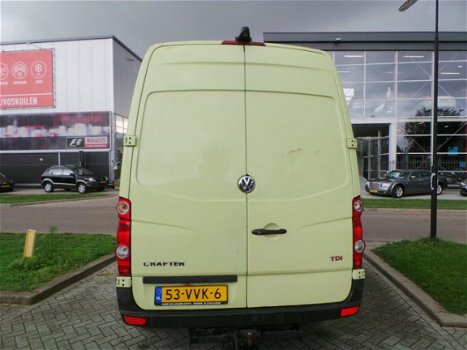 Volkswagen Crafter - 35 2.5 TDI L2H2 136pk Airco, Navigatie, Trekhaak - 1