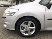 Toyota Auris - 1.6 Dynamic 5drs Automaat (trekhaak, LM velgen) - 1 - Thumbnail