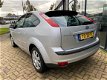 Ford Focus - 1.6-16V Trend Nieuwe APK Airco, Rad/CD, Stuurbed, Cruise-C, NL auto met NAP - 1 - Thumbnail