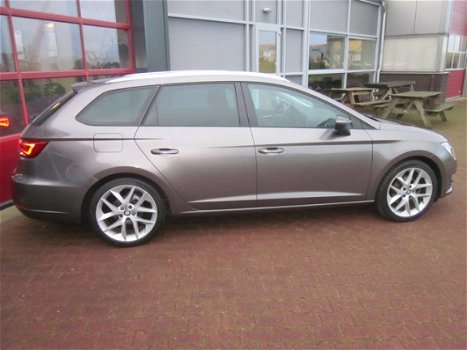 Seat Leon ST - 1.4 EcoTSI FR Connect PANO/ACC/LED/NAVI/CAMERA/BOVAG GAR - 1