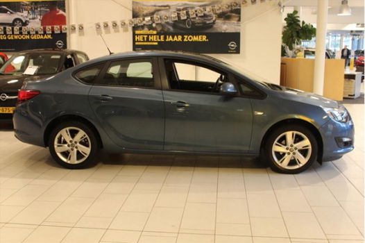 Opel Astra - 1.4 Turbo 140pk Design Edition - 1