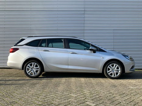 Opel Astra Sports Tourer - 1.0 Online Edition Airco Navigatie Parkeersensoren - 1