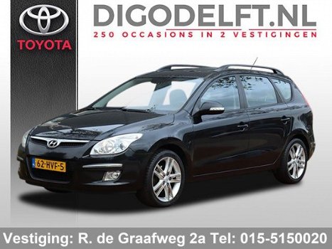 Hyundai i30 CW - 1.6i i-Catcher Automaat | Navigatie | Trekhaak | Leder | Schuif-/kanteldak | Parkee - 1