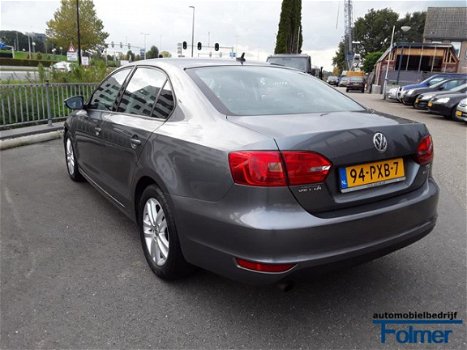 Volkswagen Jetta - 1.2 TSI BMT Comfortline - 1