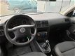Volkswagen Golf - 1.6-16V Trendline - 1 - Thumbnail