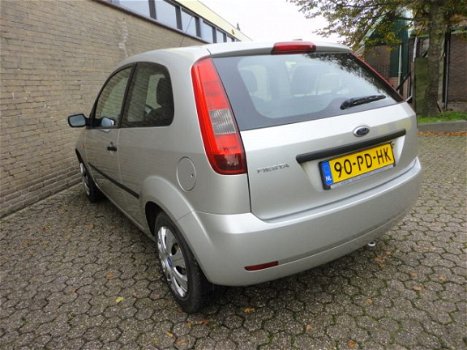 Ford Fiesta - 1.4 16V 3DR AUT Trend unieke KM stand - 1