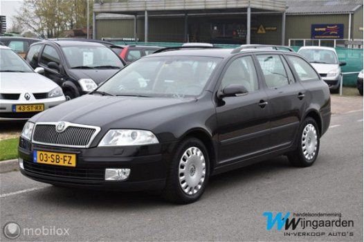 Skoda Octavia Combi - 2.0 TDI Elegance, Leer, Automaat, Export - 1