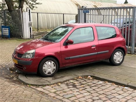 Renault Clio - 1.4-16V Extreme met apk en originele lage km - 1