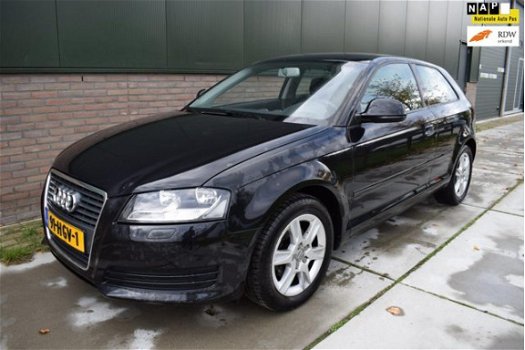 Audi A3 - 1.6 Attraction Business Edition Zie foto's - 1