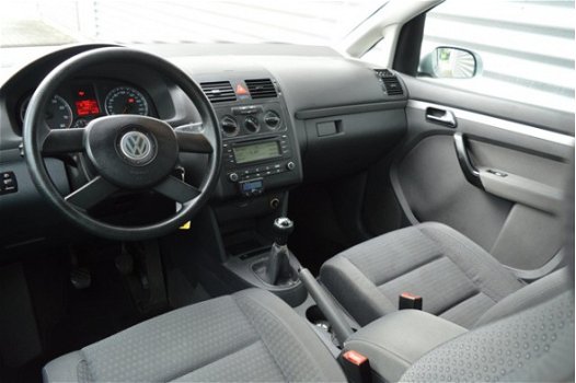 Volkswagen Touran - 1.6-16V FSI Apk (24-07-2020) *AIRCO-CRUISE CONTROL - 1