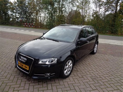 Audi A3 Sportback - 1.6 TDI Ambition Pro Line S XENON PDC CRUISE - 1