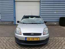 Ford Fiesta - 1.3-8V Champion APK 30-03-2020 AIRCO 2 X SLEUTELS