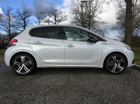 Peugeot 208 - GT-LINE 110 PK NAVIGATIE PANORAMADAK HALF LEDER CAMERA FINANCIEREN AL VANAF 2, 9% PARE - 1