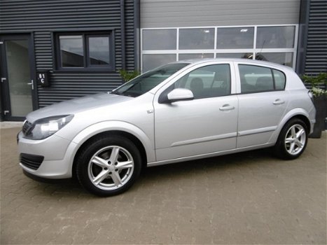 Opel Astra - 1.6 Edition Automaat Airco 5 Deurs - 1