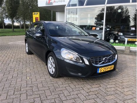 Volvo V60 - 1.6 D2 Kinetic Navigatie, Cruise Control, Airco - 1