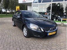 Volvo V60 - 1.6 D2 Kinetic Navigatie, Cruise Control, Airco