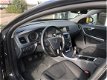 Volvo V60 - 1.6 D2 Kinetic Navigatie, Cruise Control, Airco - 1 - Thumbnail