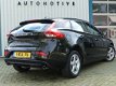 Volvo V40 - 2.0 D4 191PK/Summum/Leder/ Keyless/Navi/Stl verw/NL Auto/100% onderhouden - 1 - Thumbnail