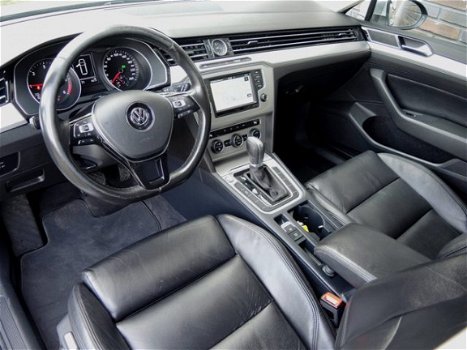 Volkswagen Passat Variant - 1.6 TDI HIGHLINE DSG LEDER NAVIGATIE LMV CRUISE CD CV+AB - 1
