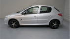 Peugeot 206 - 1.4 Urban Move 5 drs. hatchback rijklaar - 1 - Thumbnail