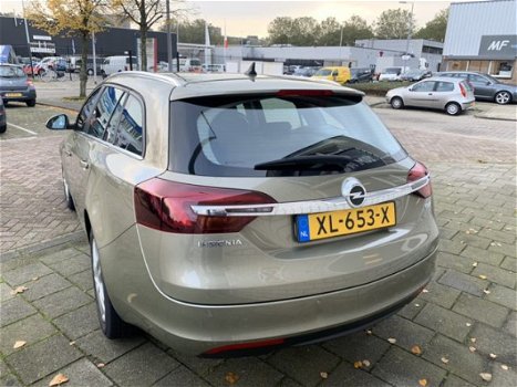 Opel Insignia Sports Tourer - 1.6 CDTI Edition 5 DRS STATION-NAVI-CLIMA-BOVAG GARANTIE - 1