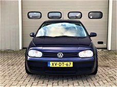 Volkswagen Golf - 1.4 16V