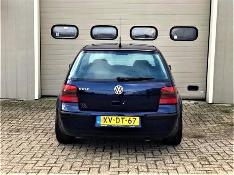 Volkswagen Golf - 1.4 16V - 1