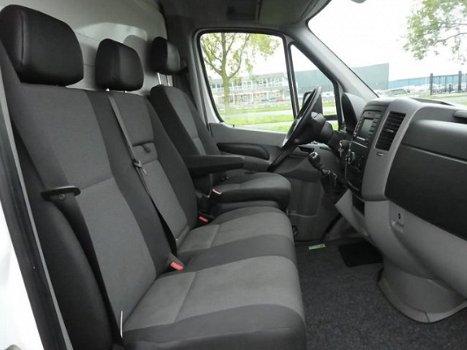 Volkswagen Crafter - 50 2.0 TDI laadklep ac navi 163 - 1