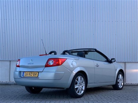 Renault Mégane Cabrio - 2.0 16V Privilège Luxe - 1