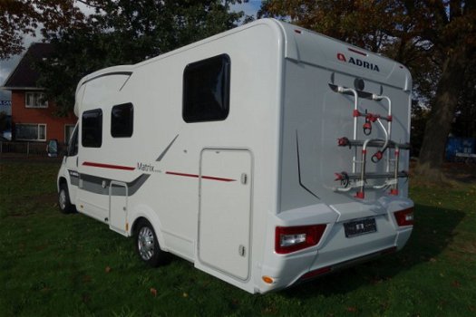 Adria Matrix 670 SL Enkele Bedden Garage Hefbed 2016 - 3