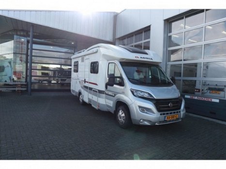 Adria Matrix M 650 SF Frans bed en hefbed - 3