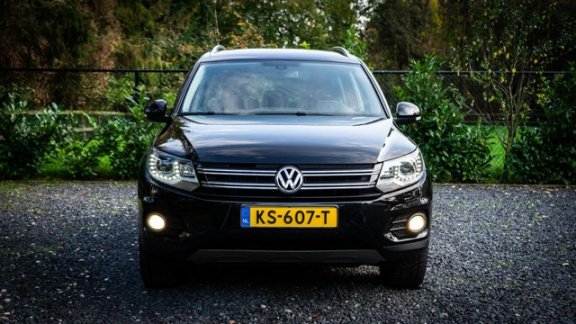 Volkswagen Tiguan - 2.0 TSI Sport&Style 4Motion | Xenon | Leer | Trekhaak - 1