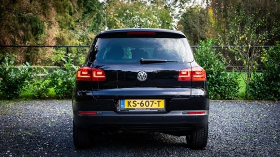 Volkswagen Tiguan - 2.0 TSI Sport&Style 4Motion | Xenon | Leer | Trekhaak - 1