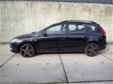 Hyundai i30 CW - 1.6i Dynamic airco, trekhaak