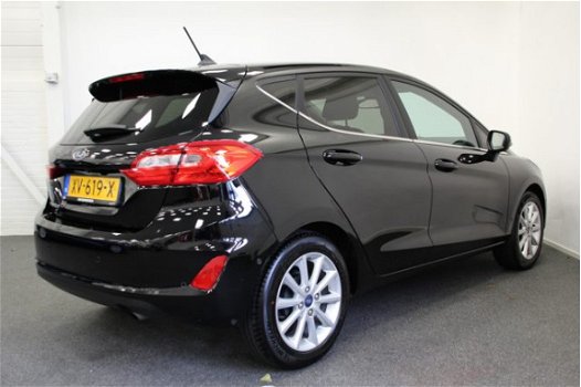 Ford Fiesta - 1.0 EcoBoost 100 PK Titanium | Navi | Parkeersensoren v + a | Voorruitverwarming | - 1