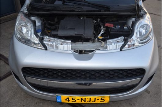 Peugeot 107 - 1.0-12V XS Navigatie & Airco - 1