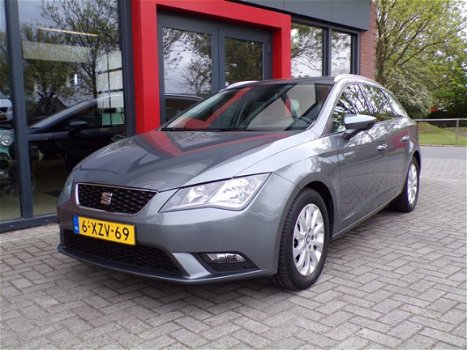 Seat Leon ST - 1.6 TDI Style Ecomotive 12-2014 Navi ECC Cruise NAP - 1