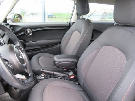 Mini Mini One - 1.2 Salt Business, Navigatie / Airco / 16'' sportvelgen / Cruise control - 1