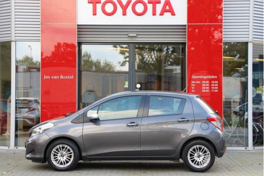 Toyota Yaris - 1.0 VVT-i Aspiration *NAVIGATIE / PARKEERCAMERA - 1